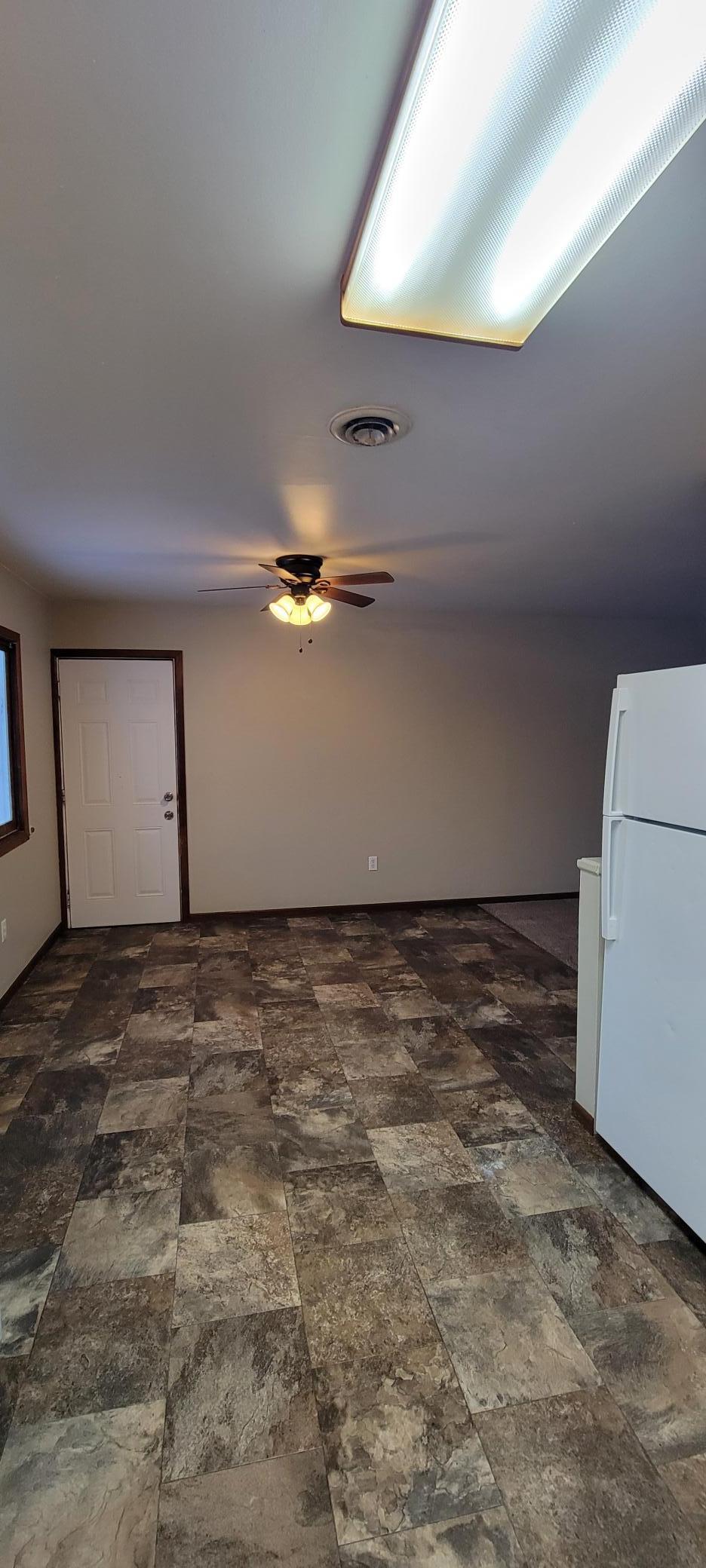 412 E Hamilton Avenue Property Photo 8
