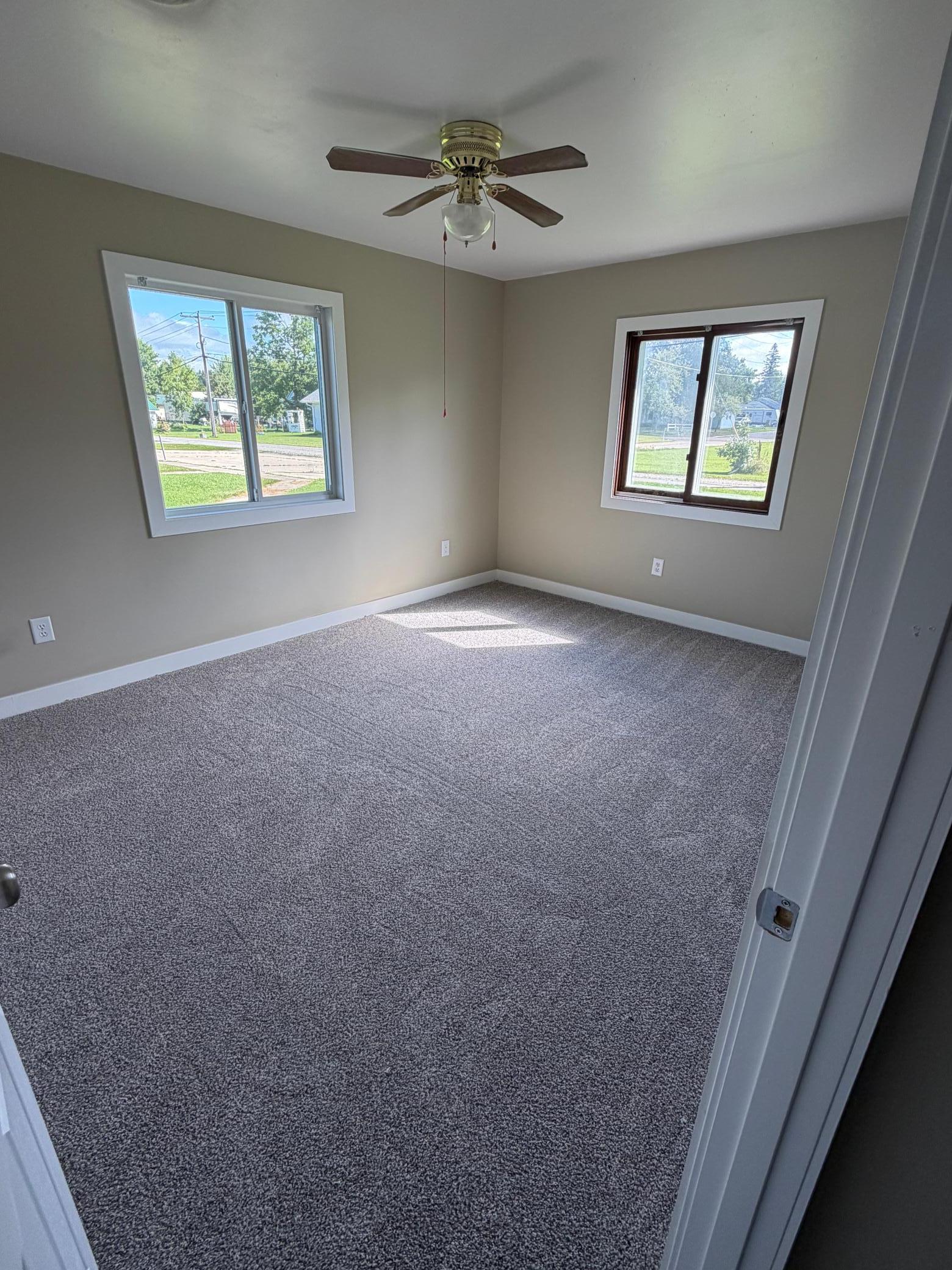 412 E Hamilton Avenue Property Photo 11
