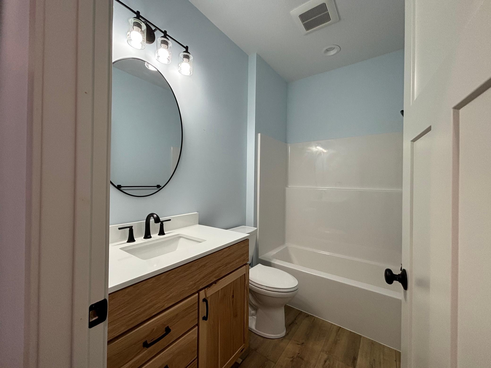 16 Tower Street Property Photo 23