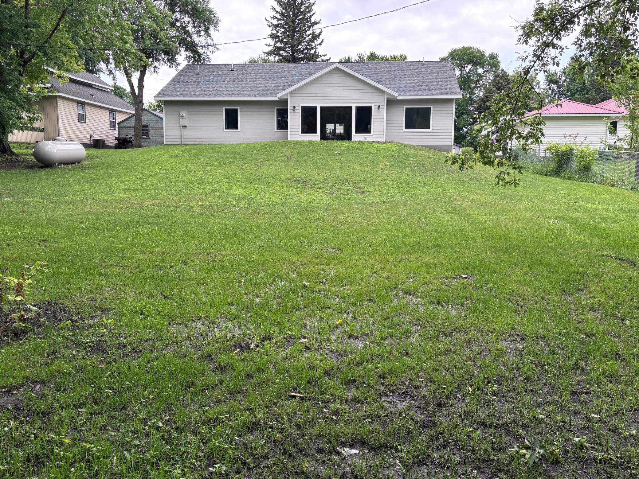 16 Tower Street Property Photo 38