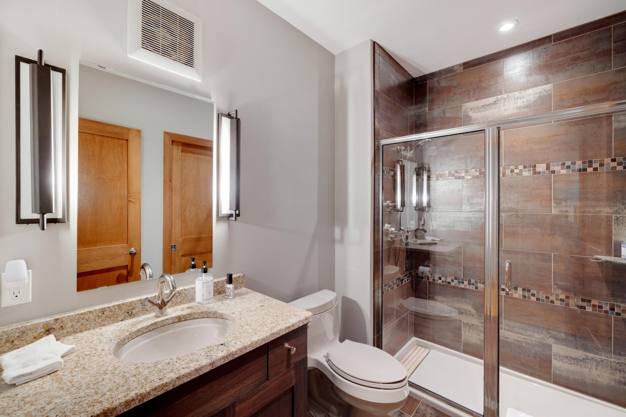 300 Broadway N 305 Property Photo 20