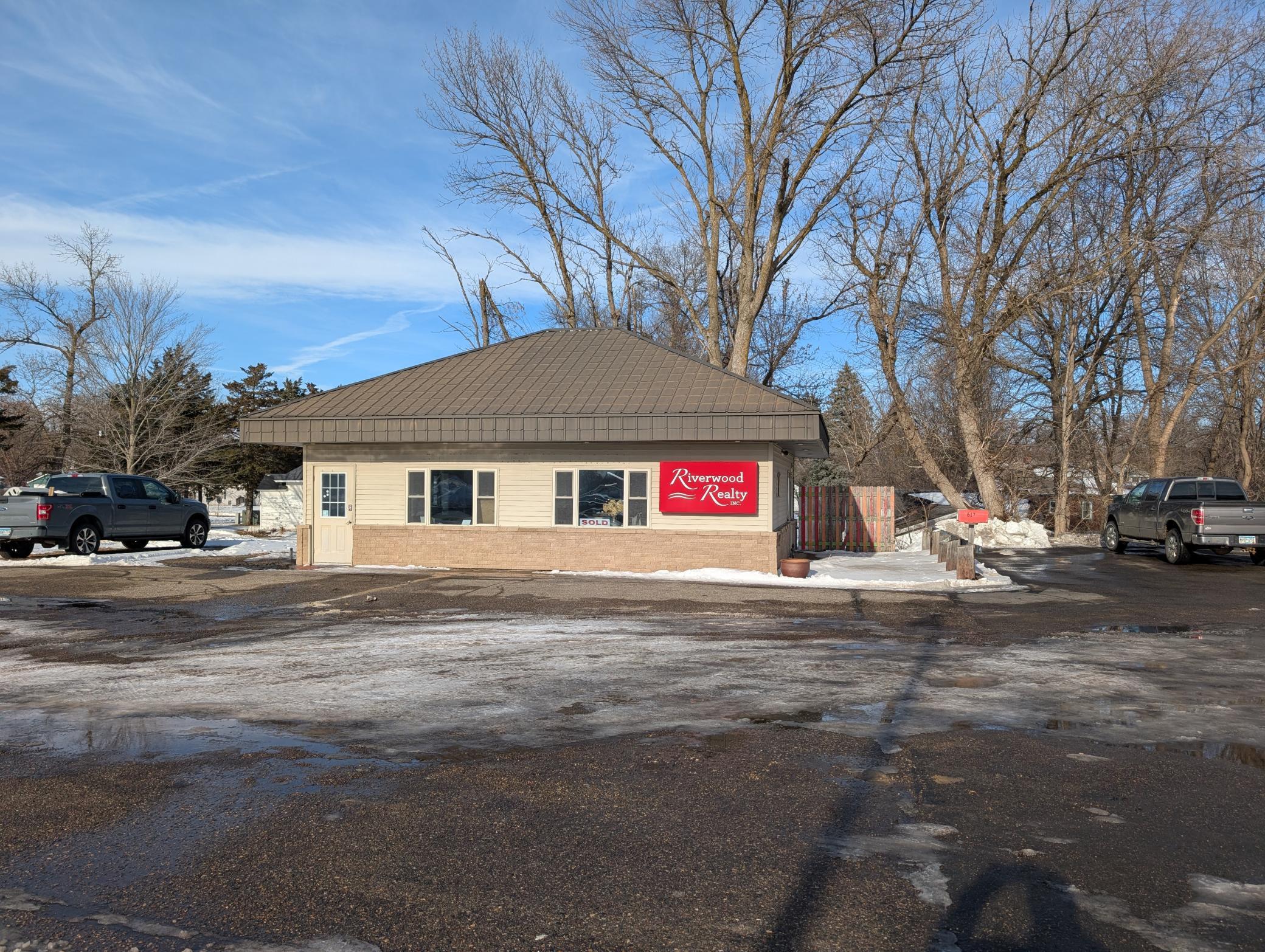 617 E Highway 12 Property Photo 1