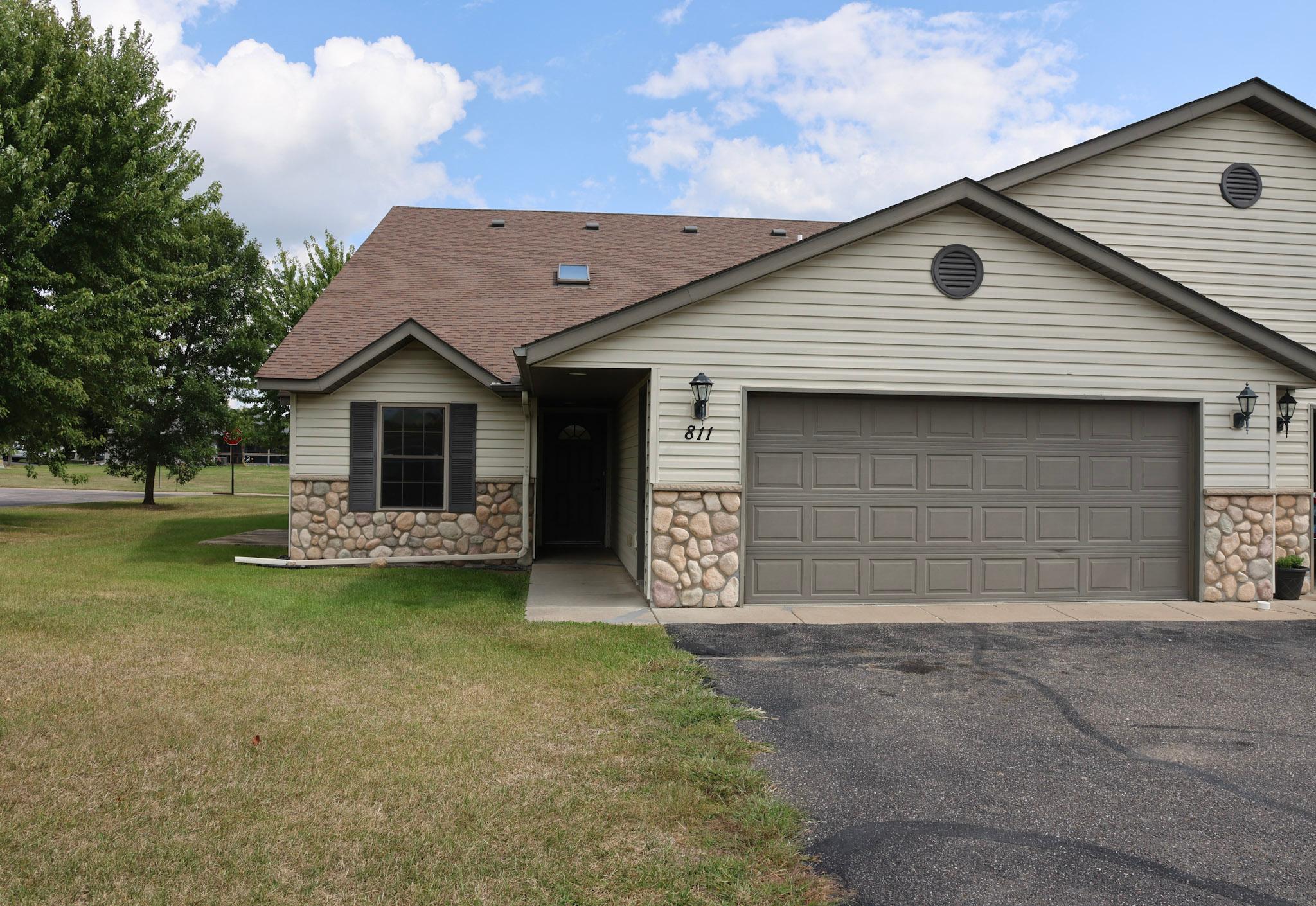 811 Stonehaven Path Property Photo 1