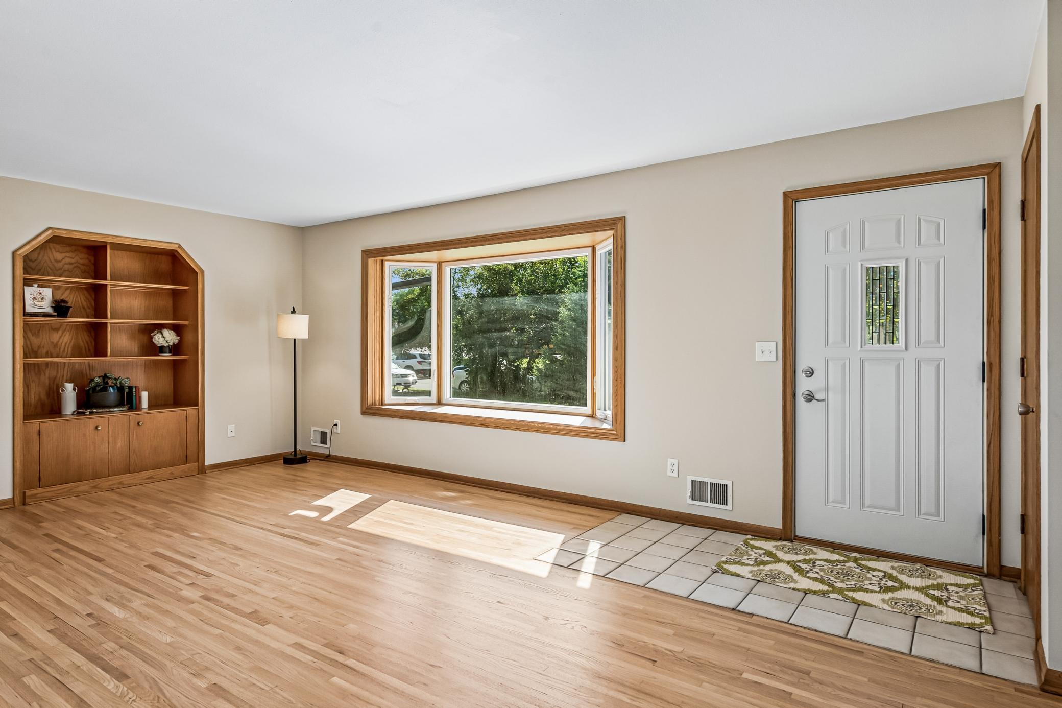 91 65 1/2 Way Ne Property Photo 2