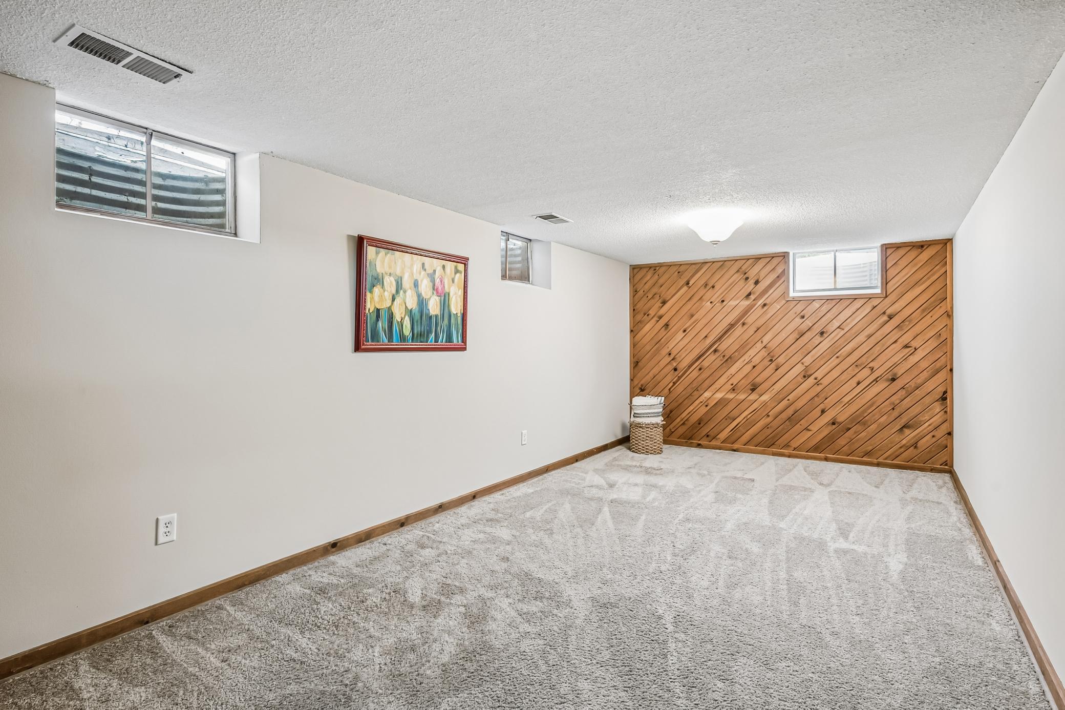 91 65 1/2 Way Ne Property Photo 19