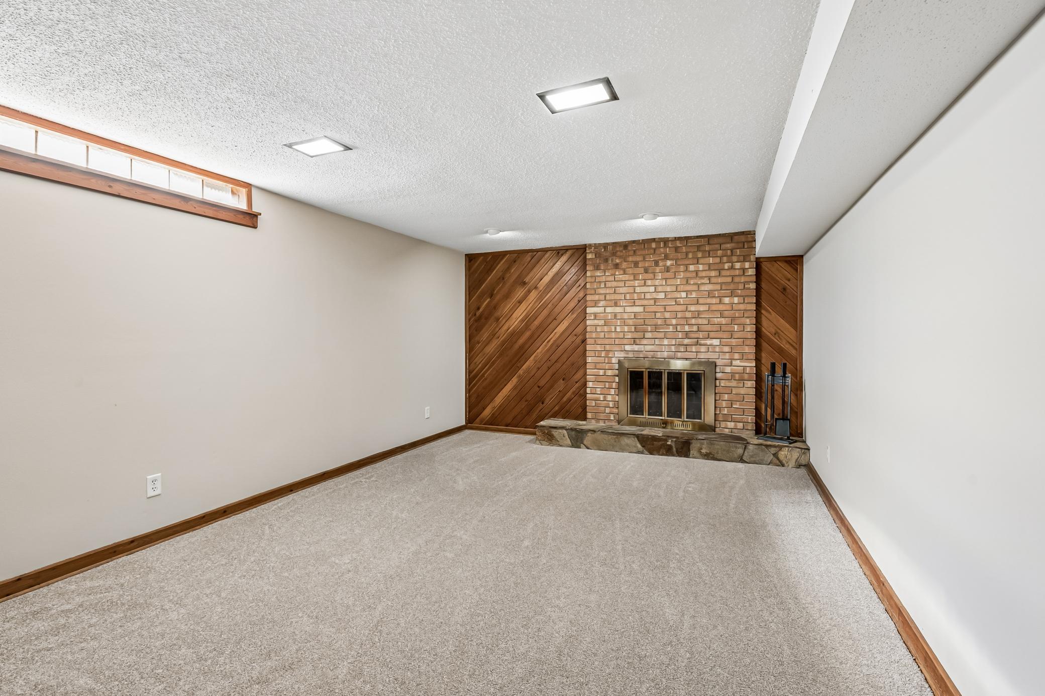 91 65 1/2 Way Ne Property Photo 21