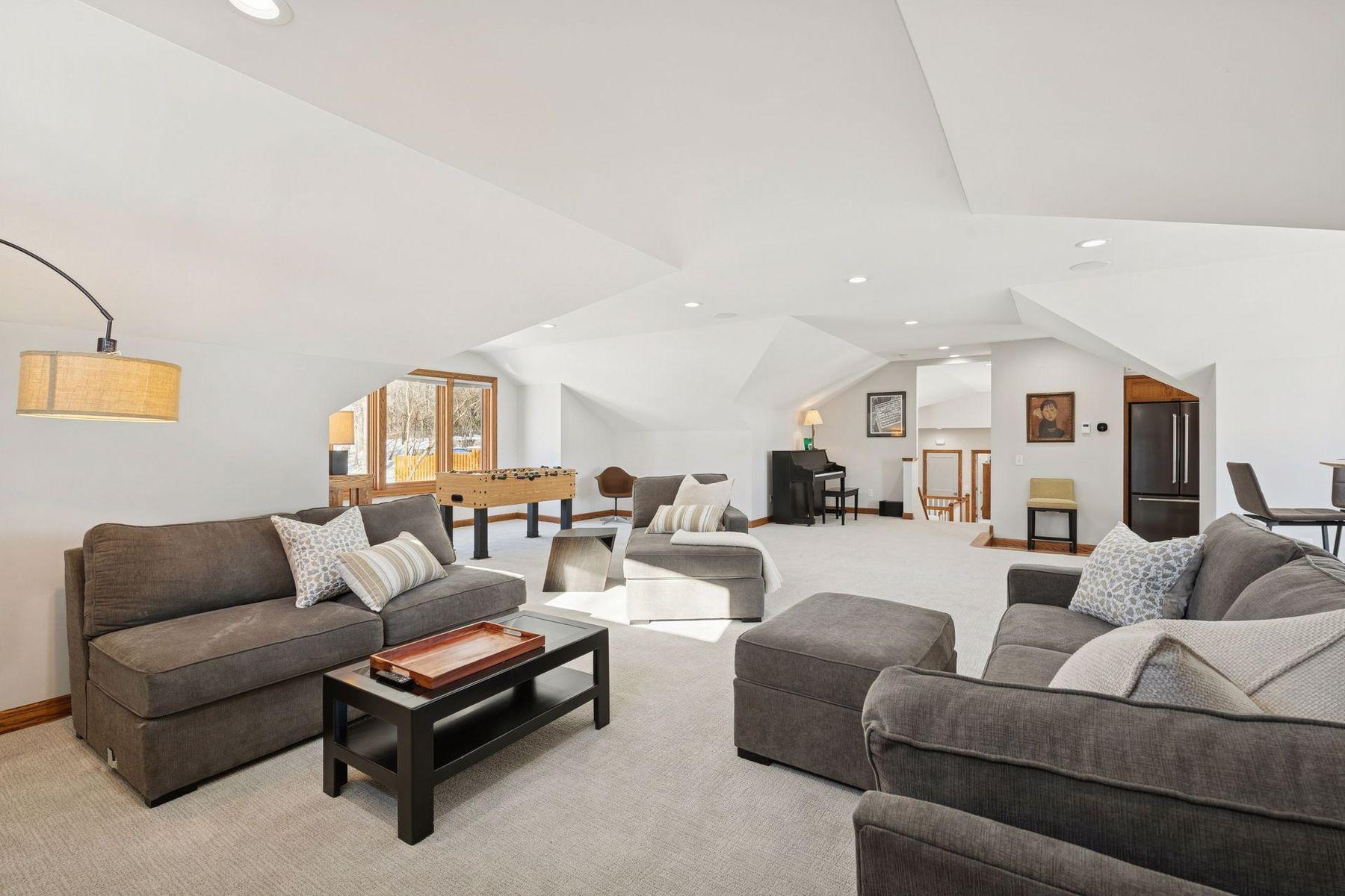 5517 Dickson Road Property Photo 35