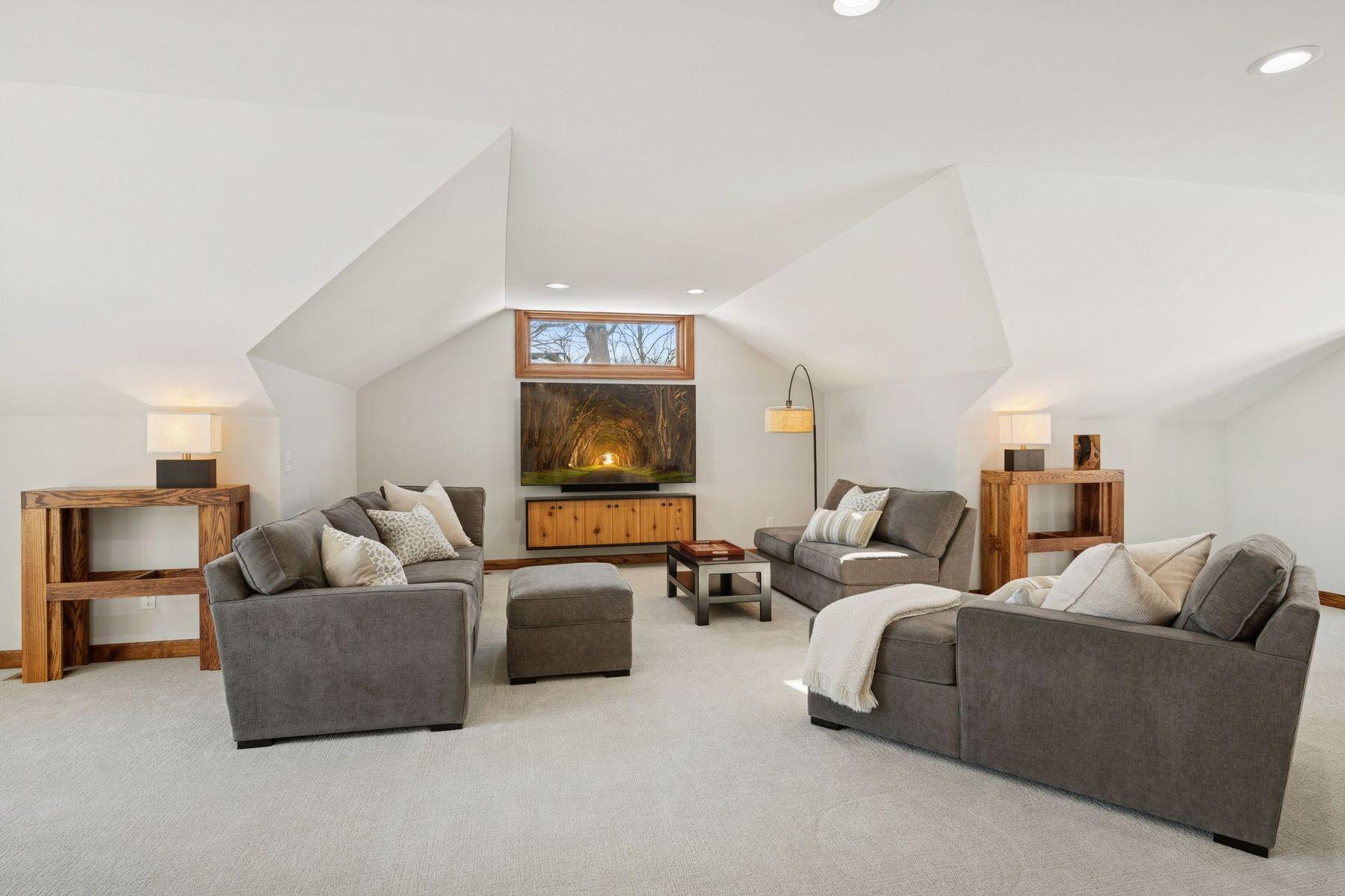 5517 Dickson Road Property Photo 36