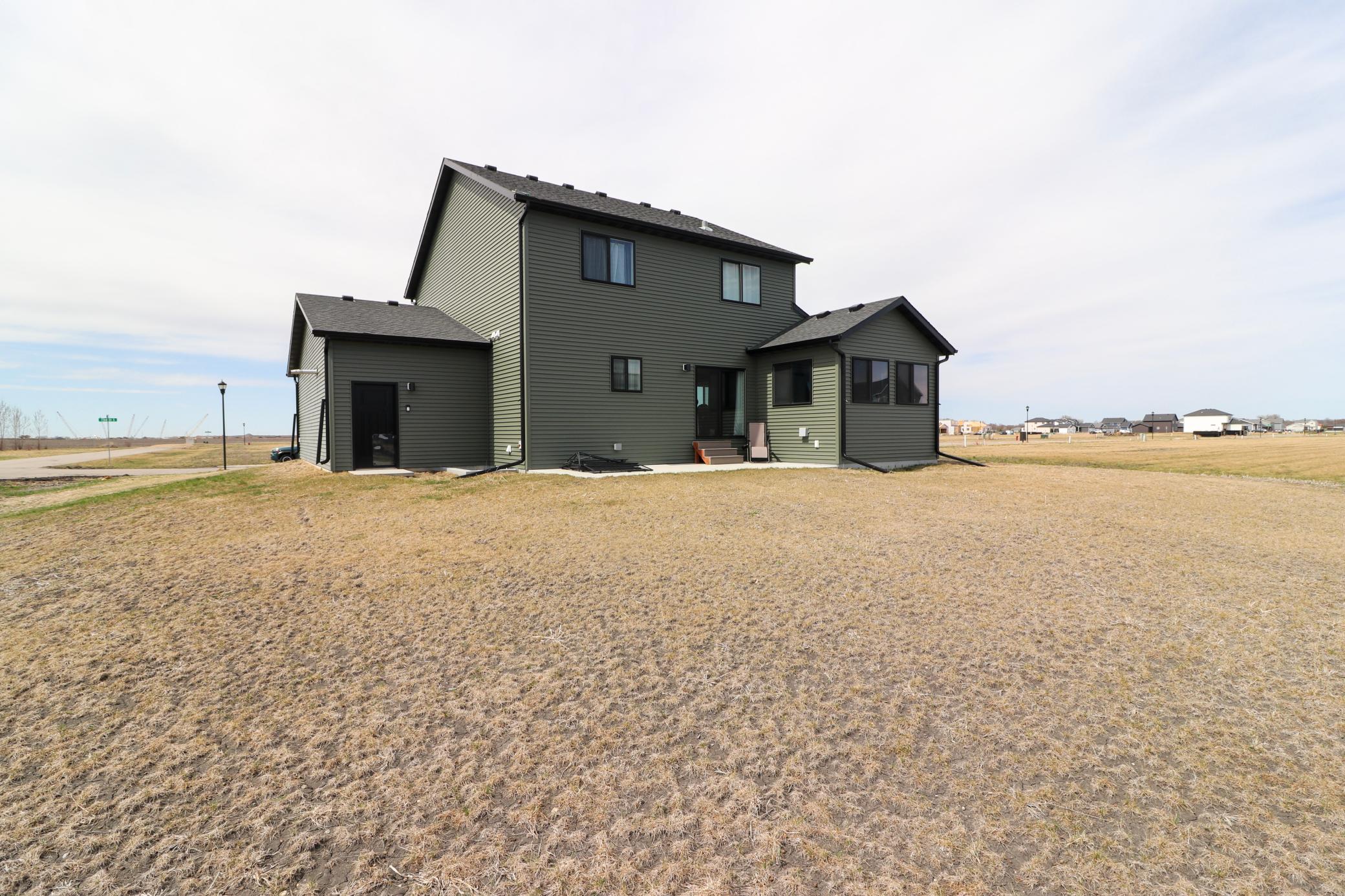 10366 73rd Street S Property Photo 3