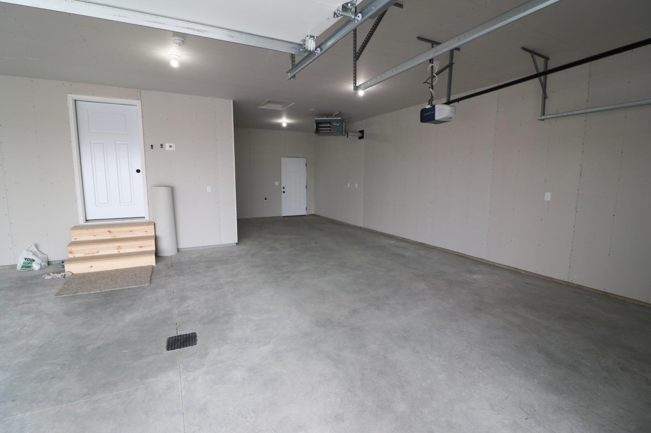 10366 73rd Street S Property Photo 4