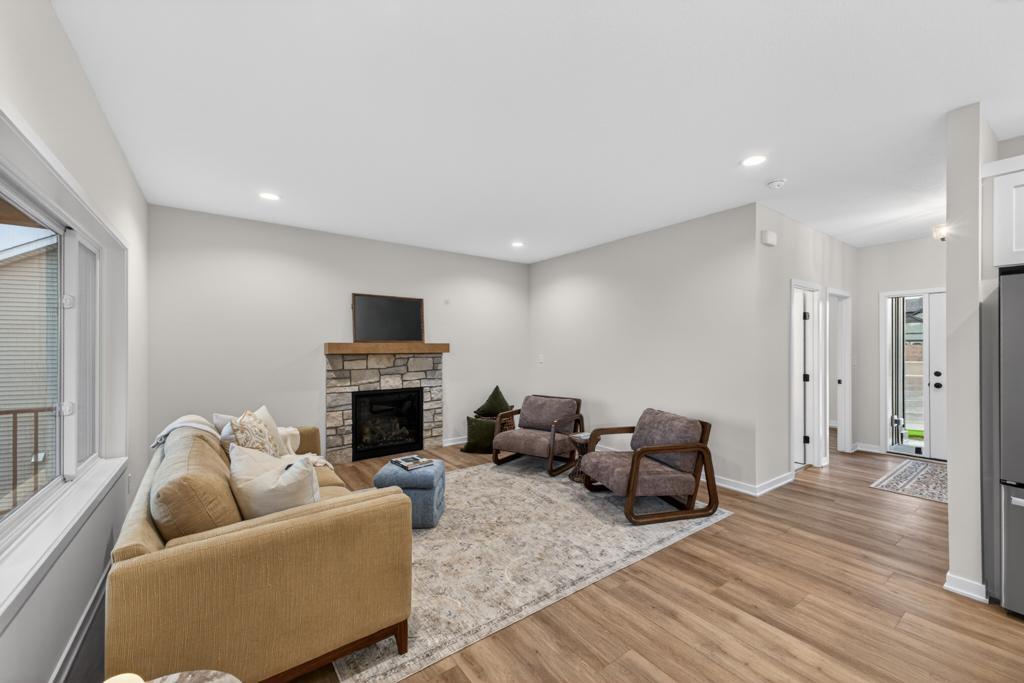 6128 Cody Lane Nw Property Photo 14