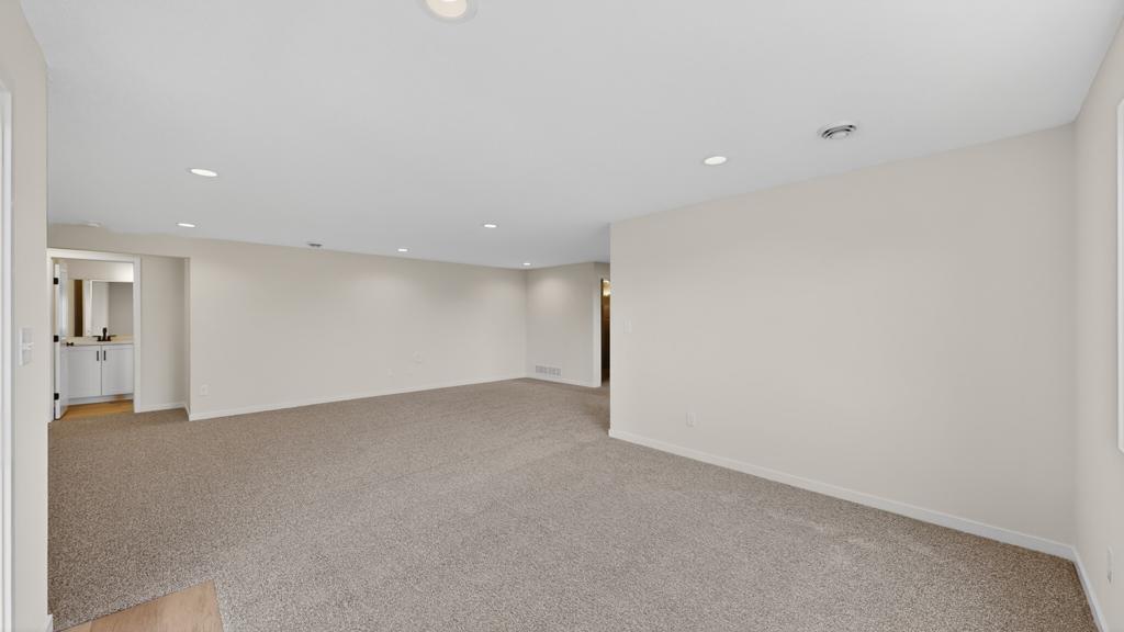 6128 Cody Lane Nw Property Photo 29