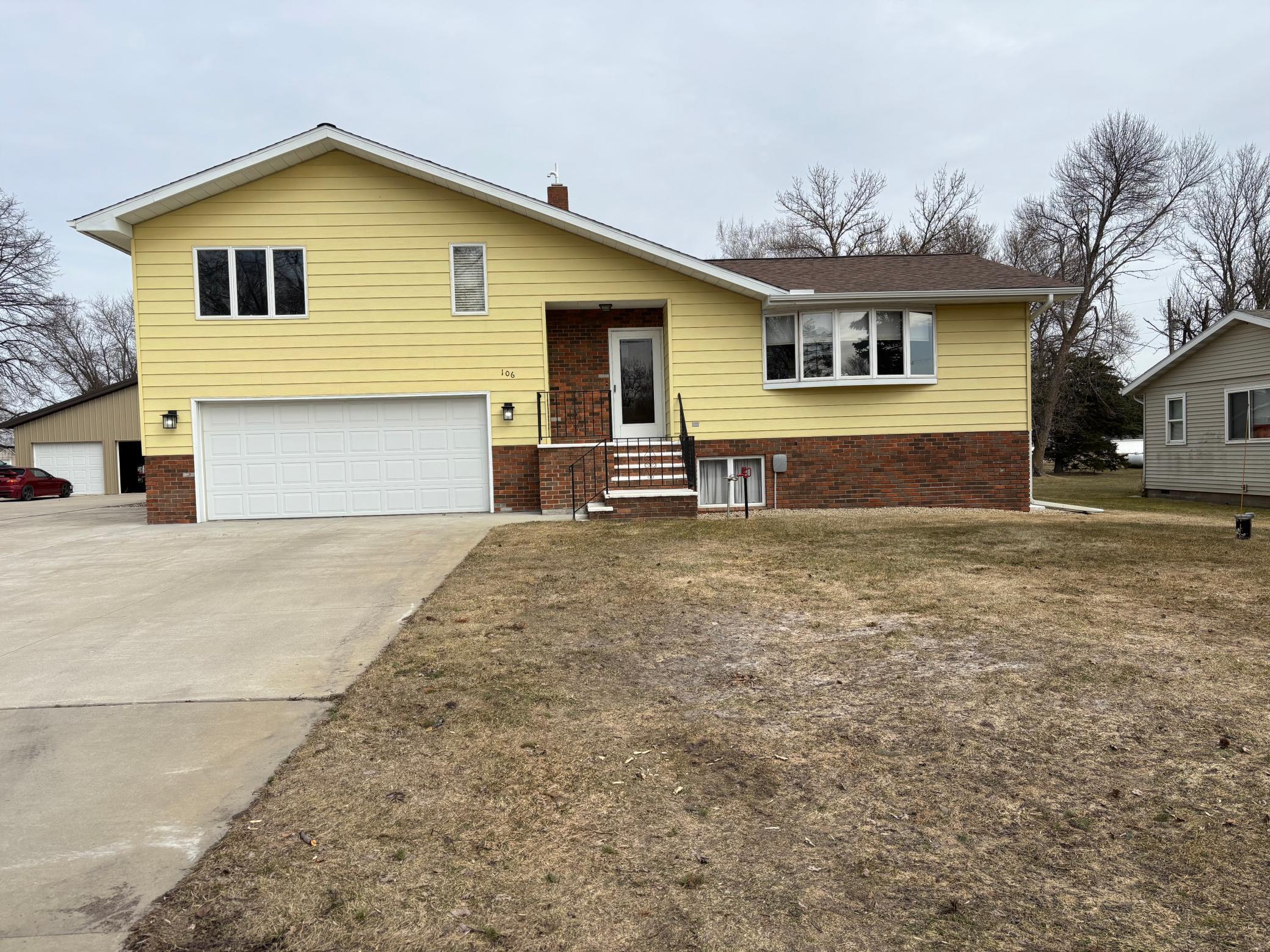 106 4th Street Property Photo 1