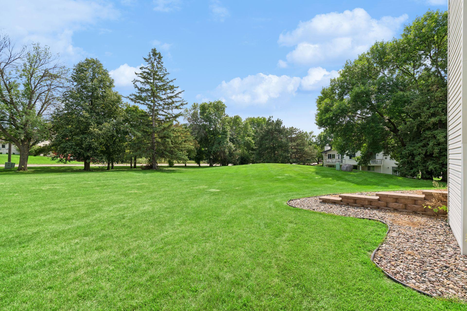 4122 Goldenrod Lane N Property Photo 2