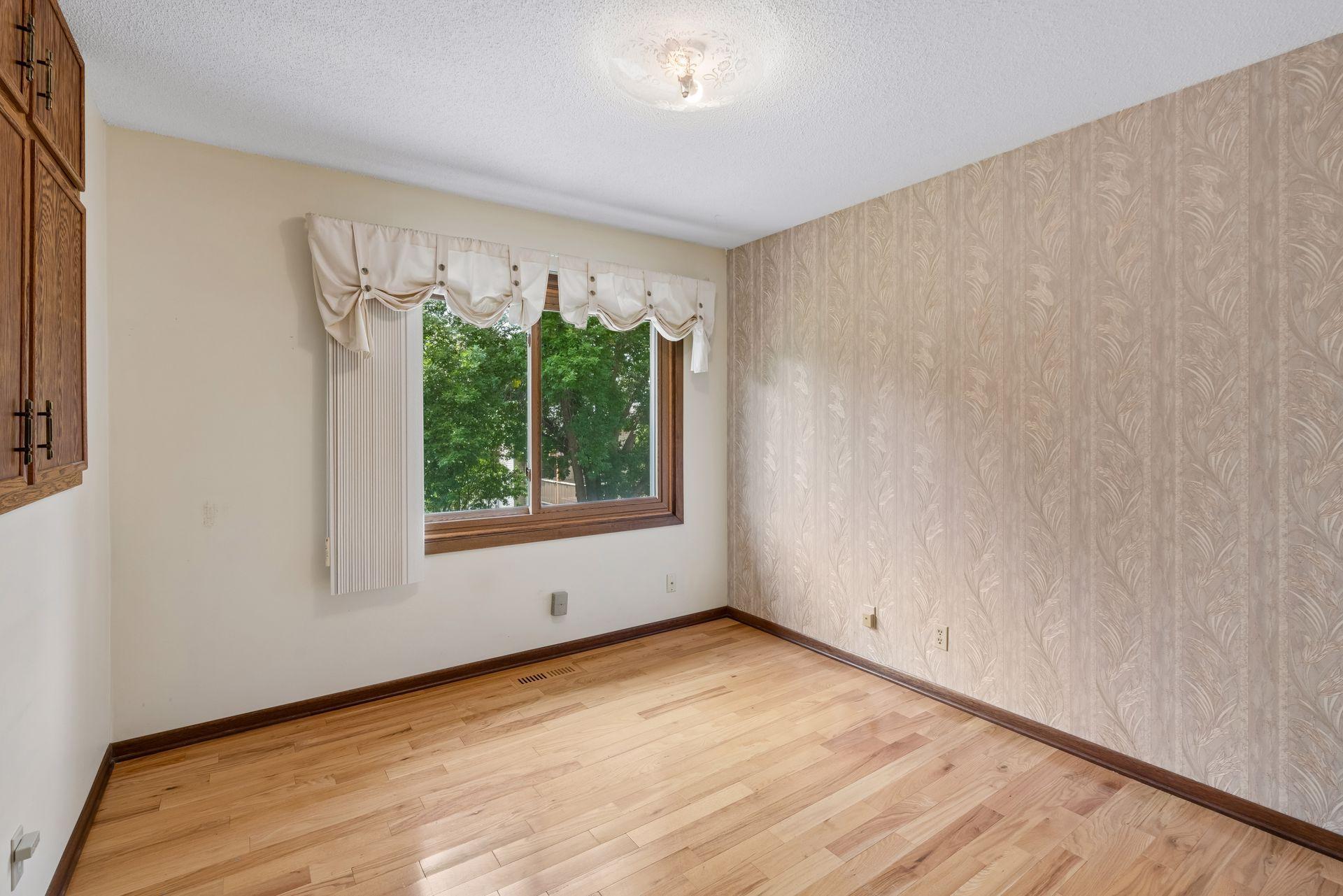 4122 Goldenrod Lane N Property Photo 18