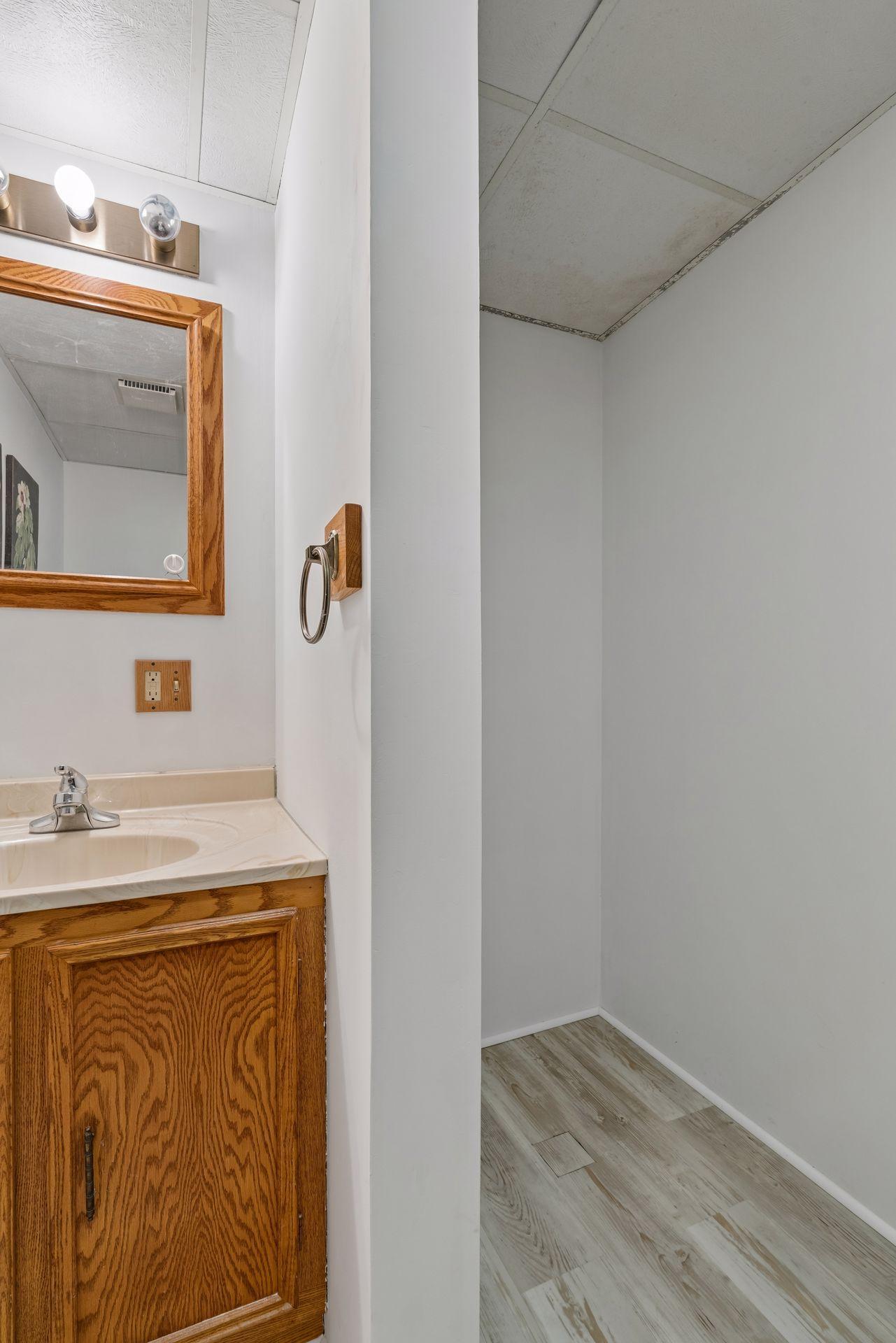 4122 Goldenrod Lane N Property Photo 26