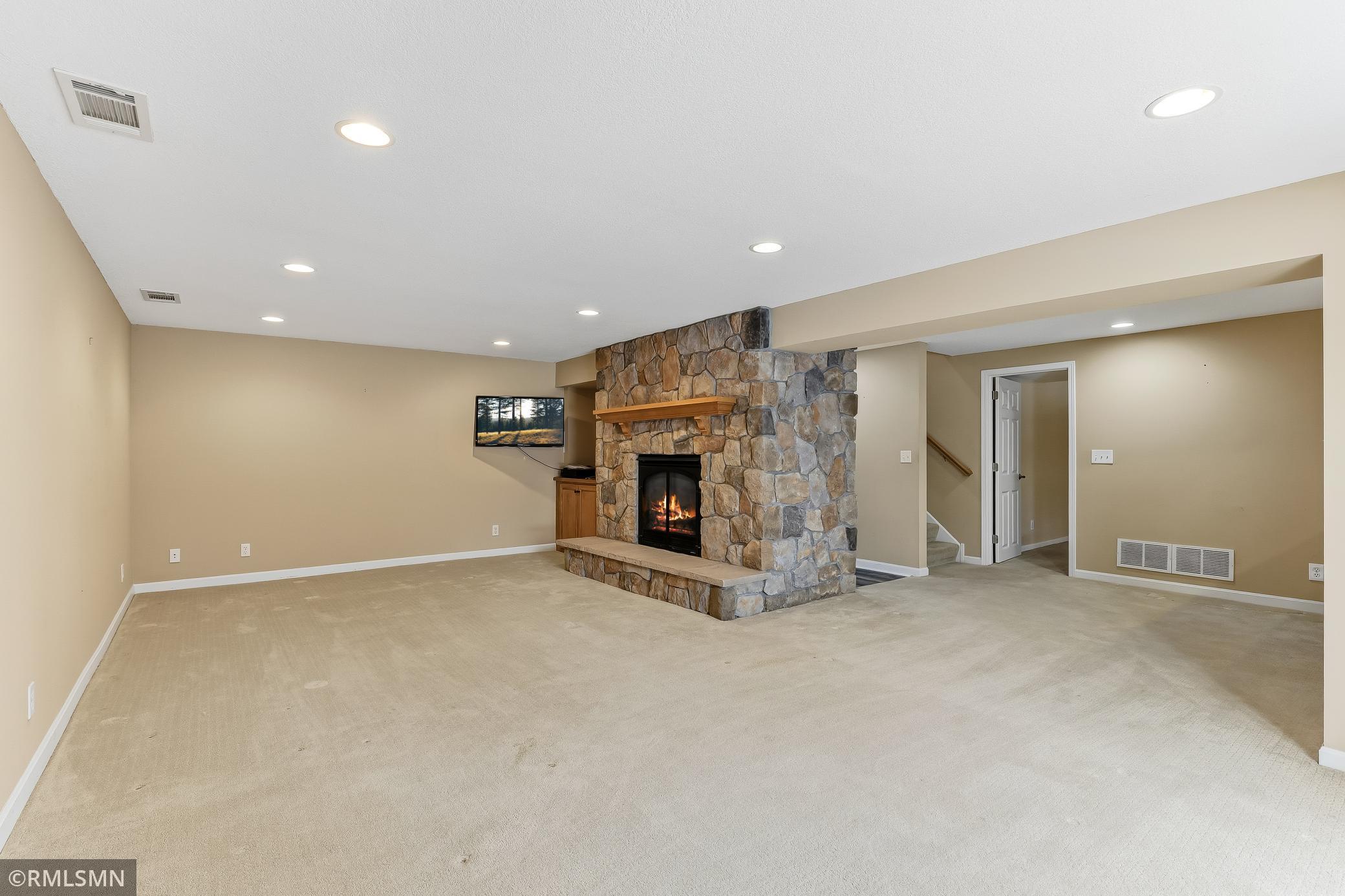 18455 95th Place N Property Photo 32