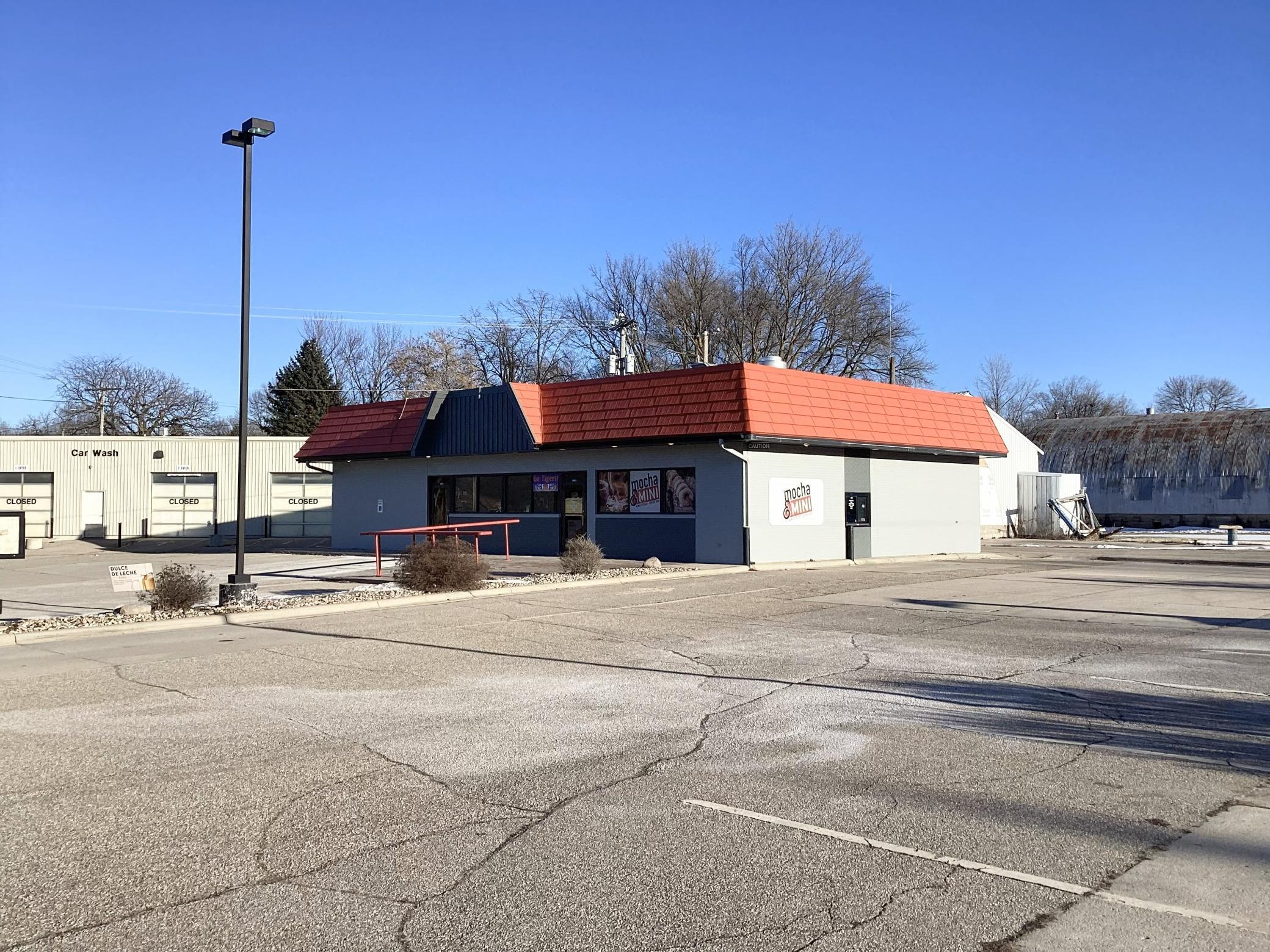 1317 Broadway Avenue Se Property Photo 2
