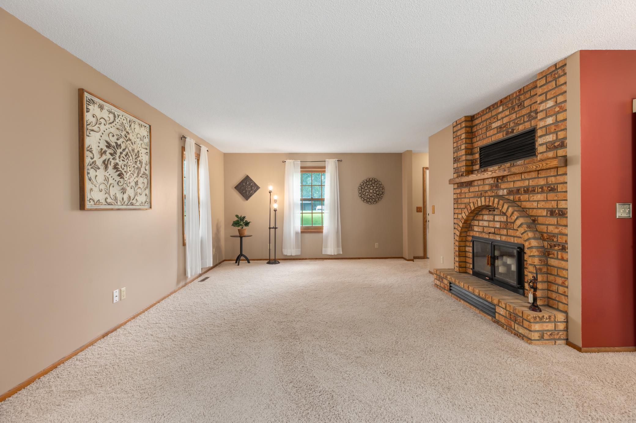 8378 Red Pine Circle Property Photo 4