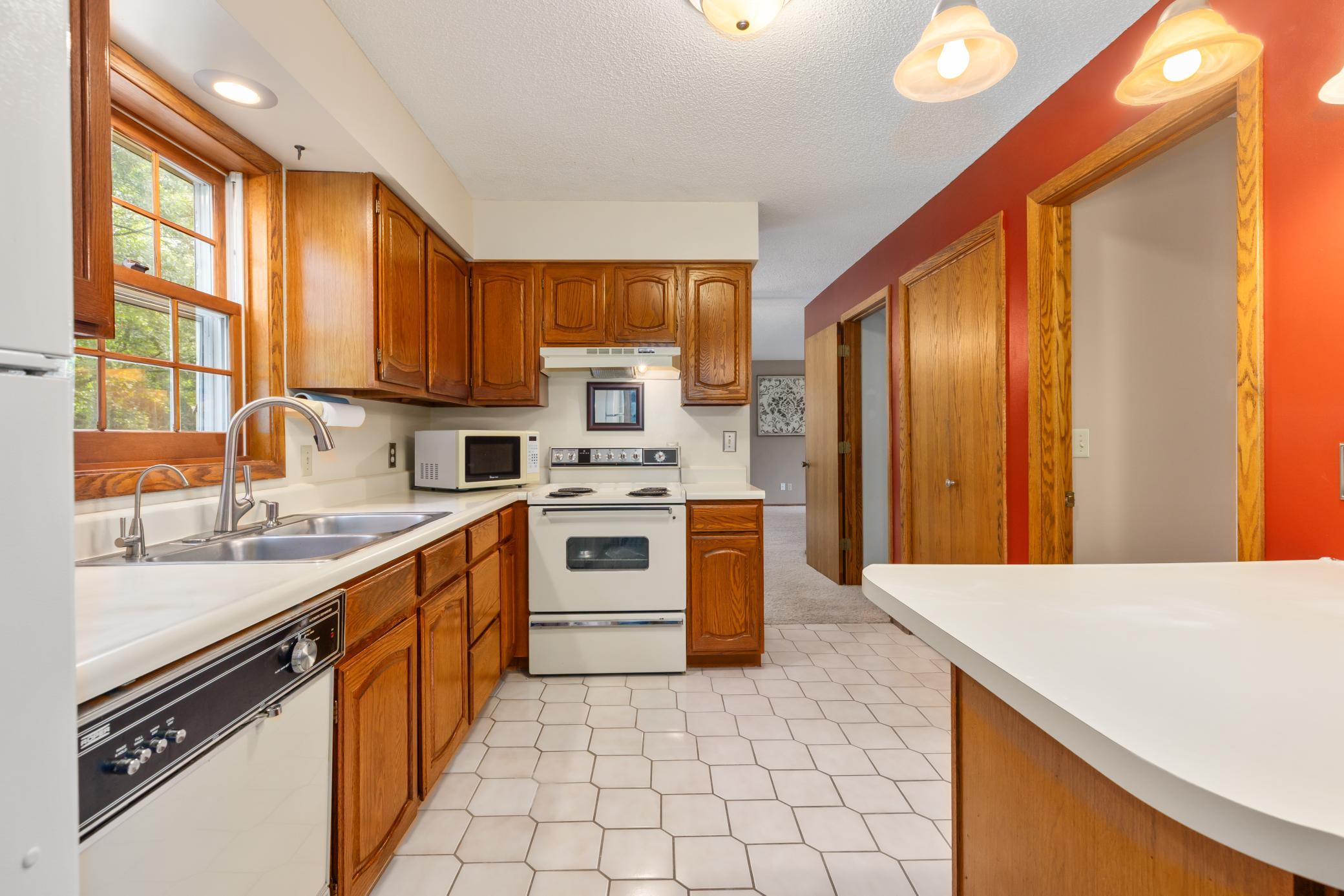 8378 Red Pine Circle Property Photo 14