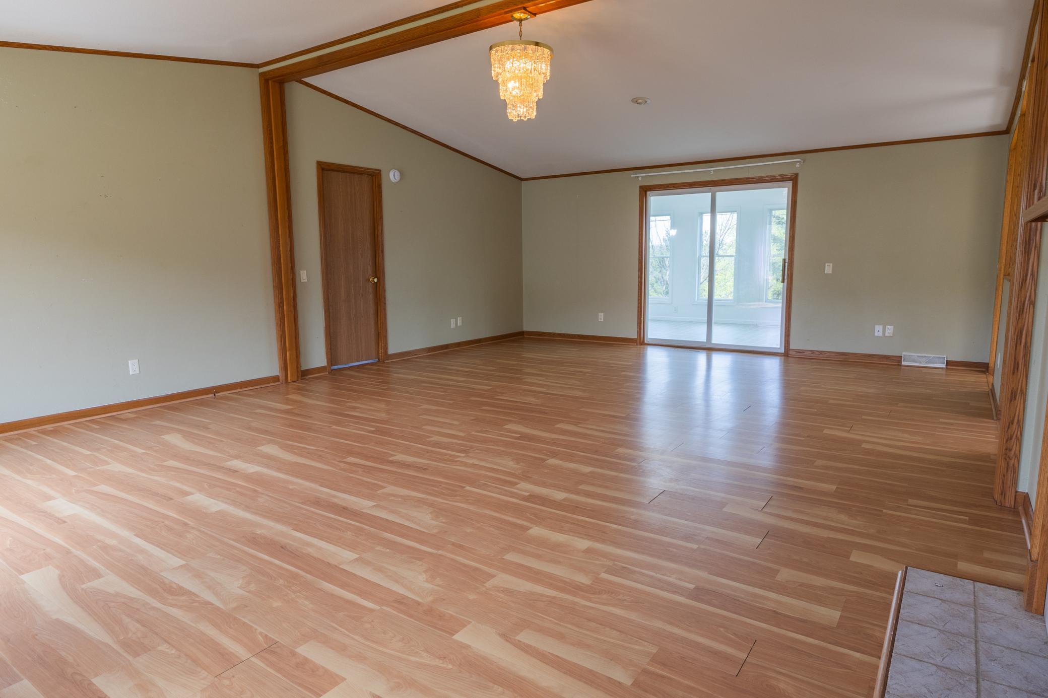 327 Parkside Drive Se Property Photo 8