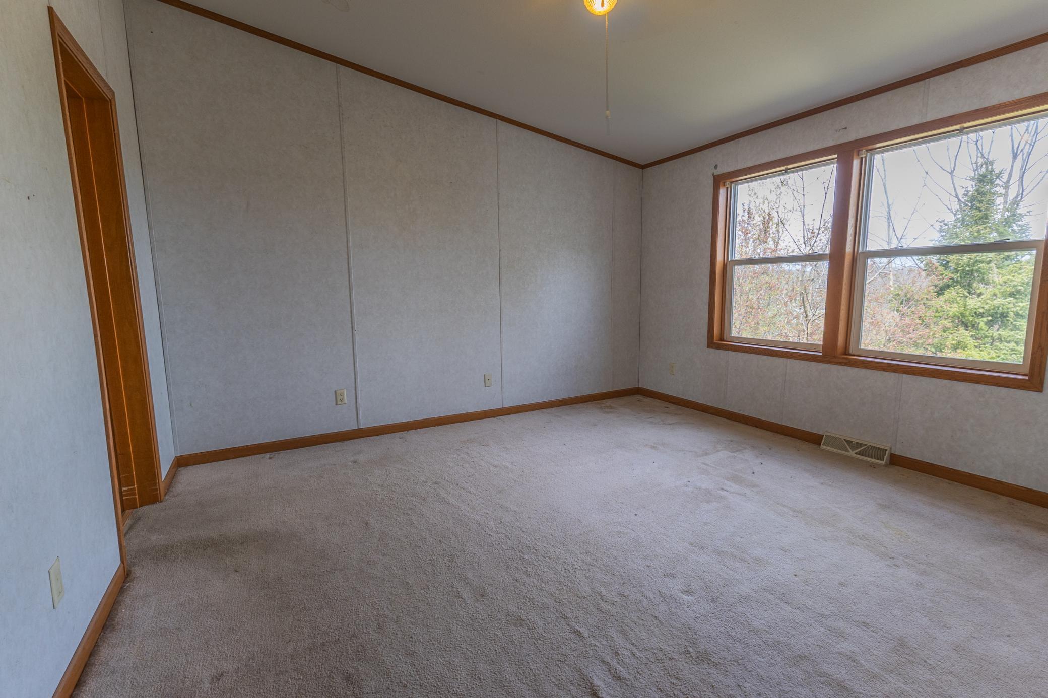 327 Parkside Drive Se Property Photo 17