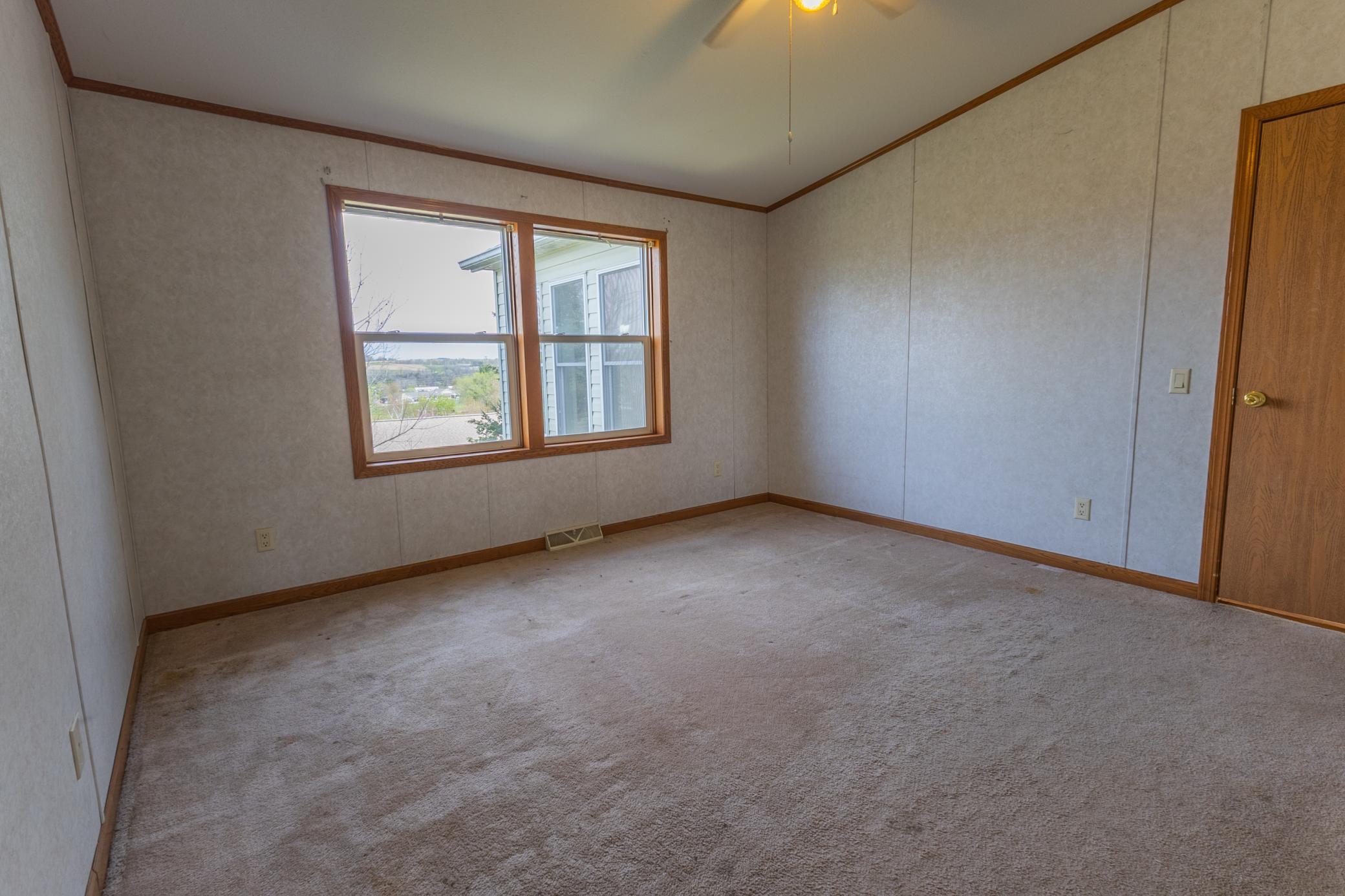 327 Parkside Drive Se Property Photo 18