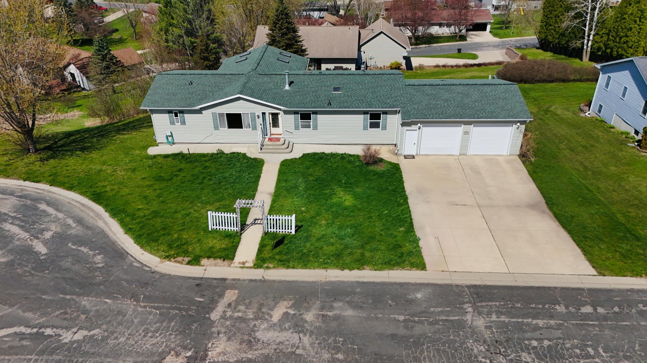 327 Parkside Drive Se Property Photo 47