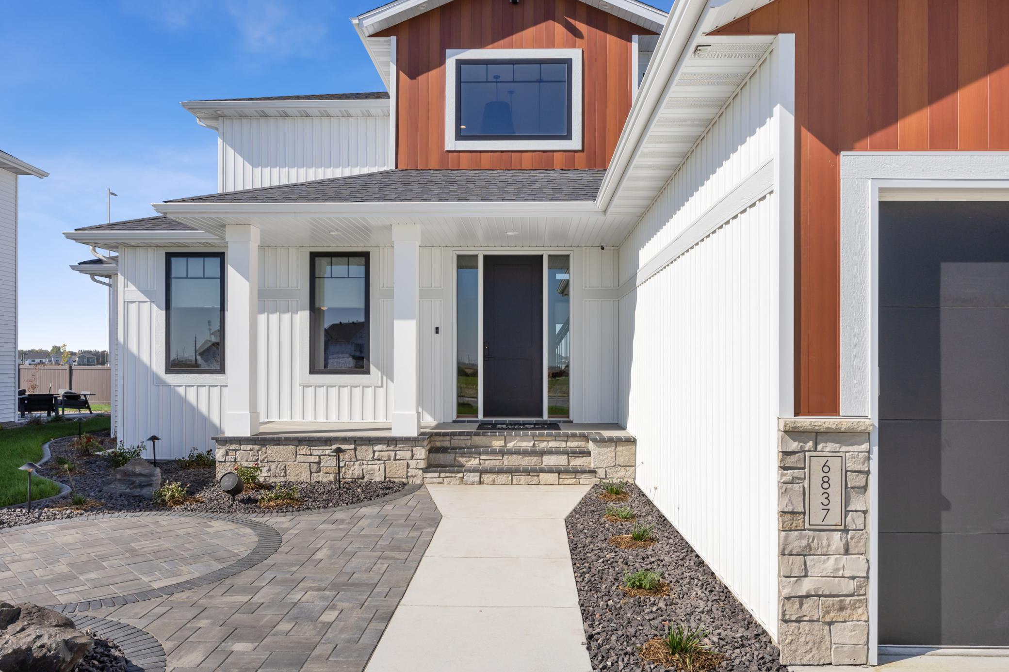 6837 Sunrise Point Property Photo 3
