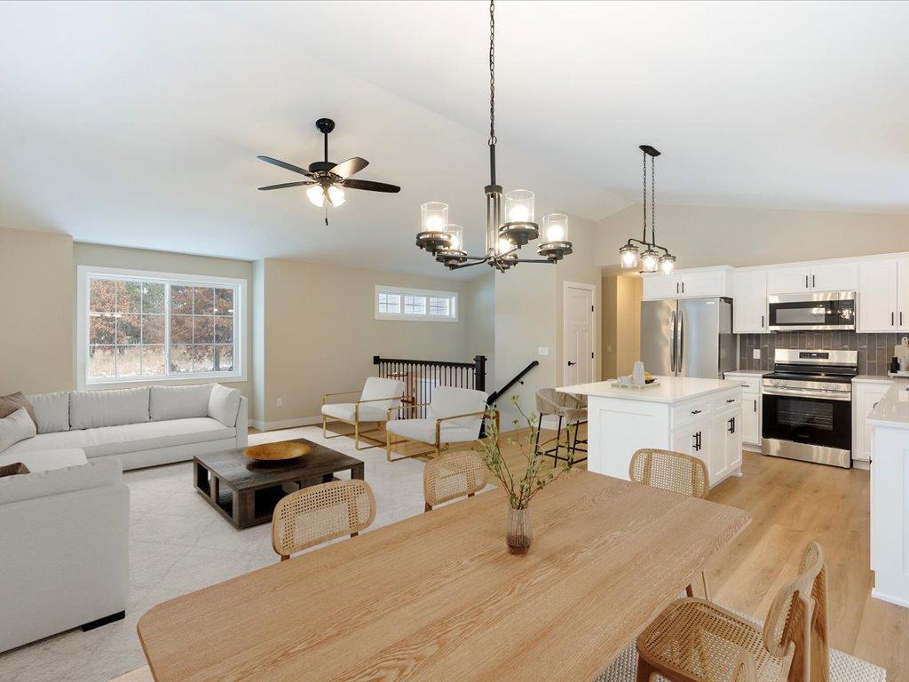25415 Twin Leaf Circle Property Photo 2