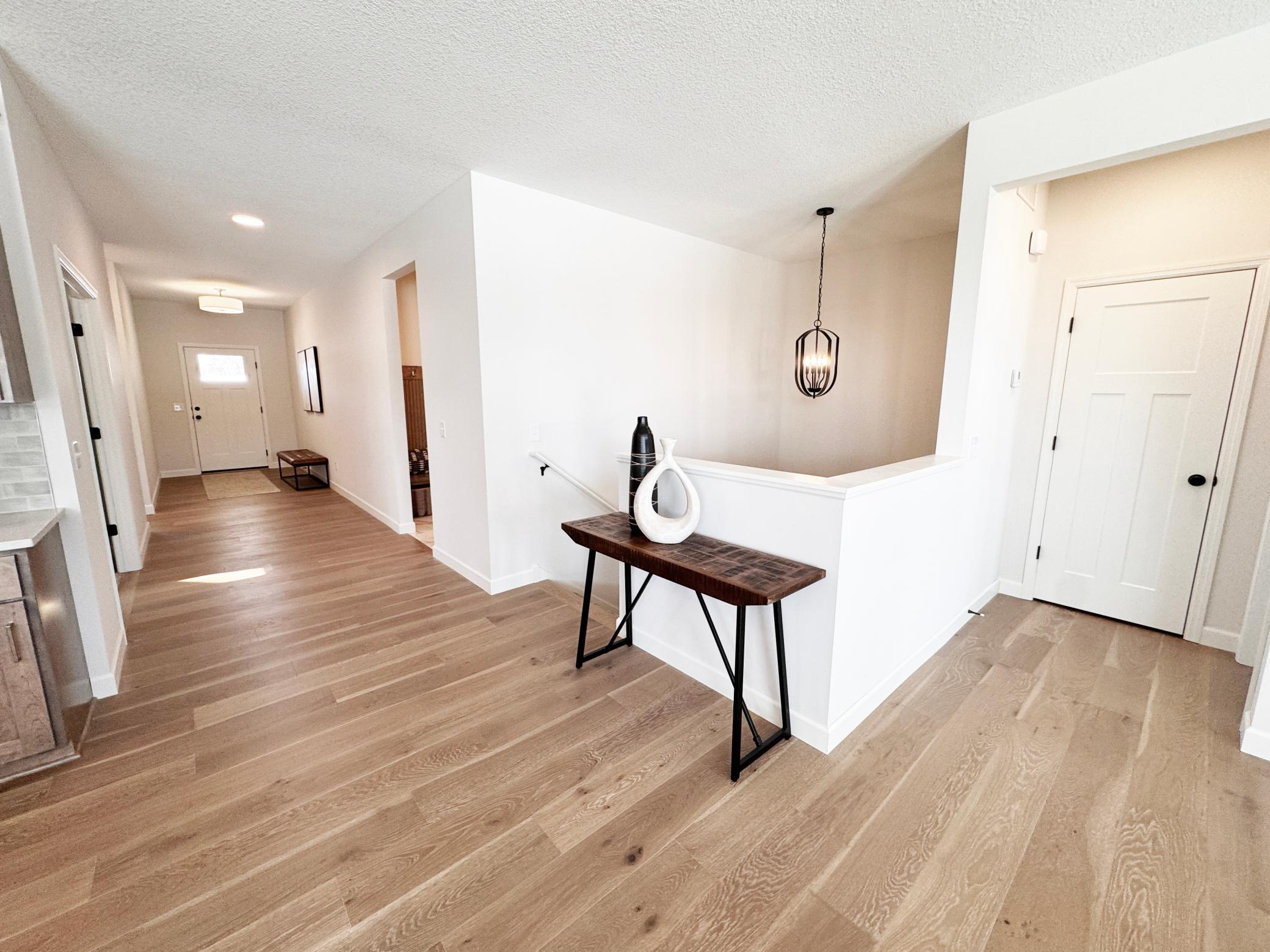 20104 Globe Drive Property Photo 6