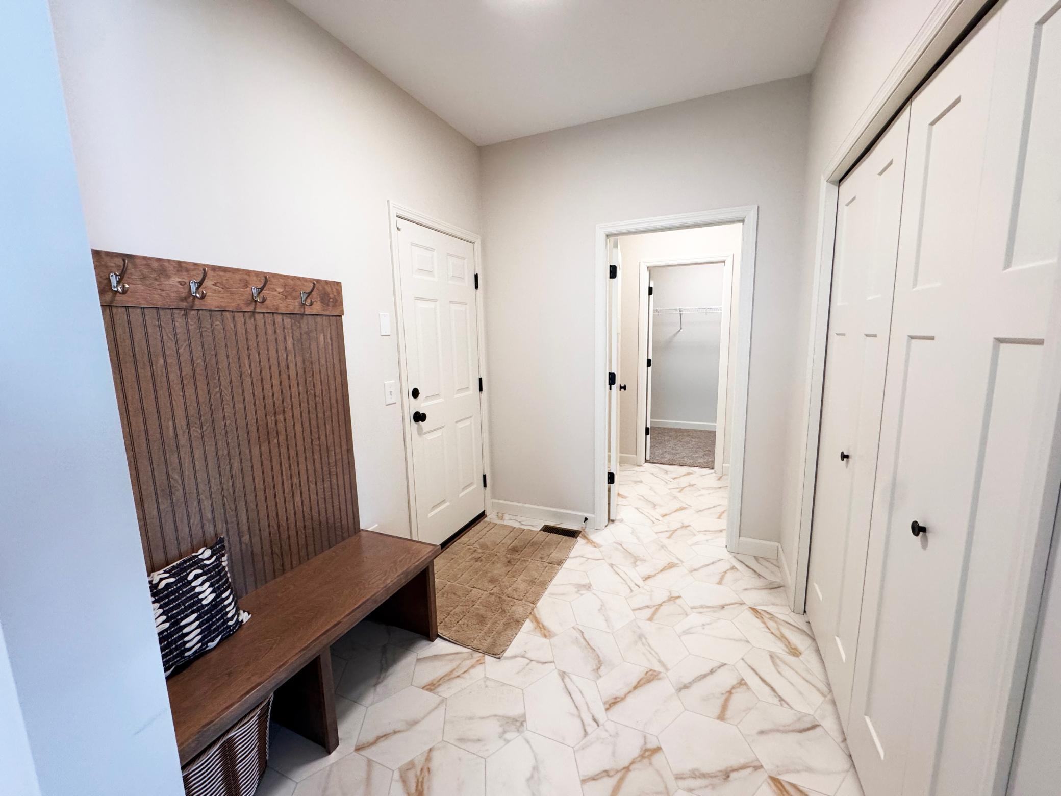 20104 Globe Drive Property Photo 23