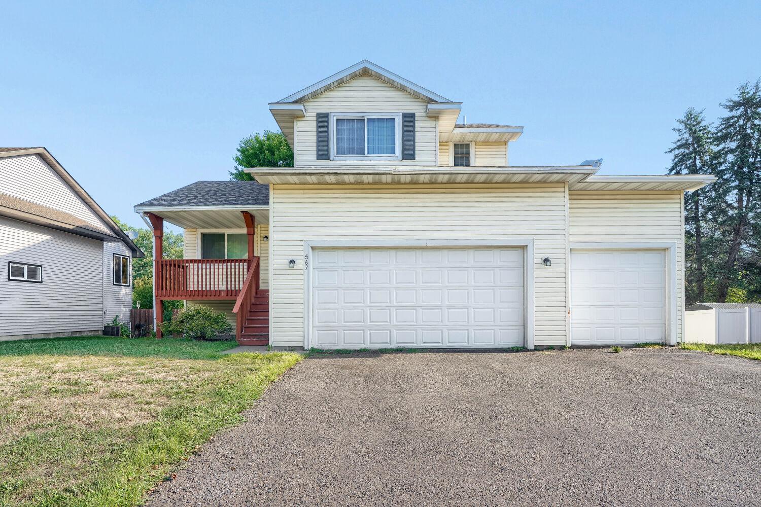 567 131st Avenue N Property Photo 2