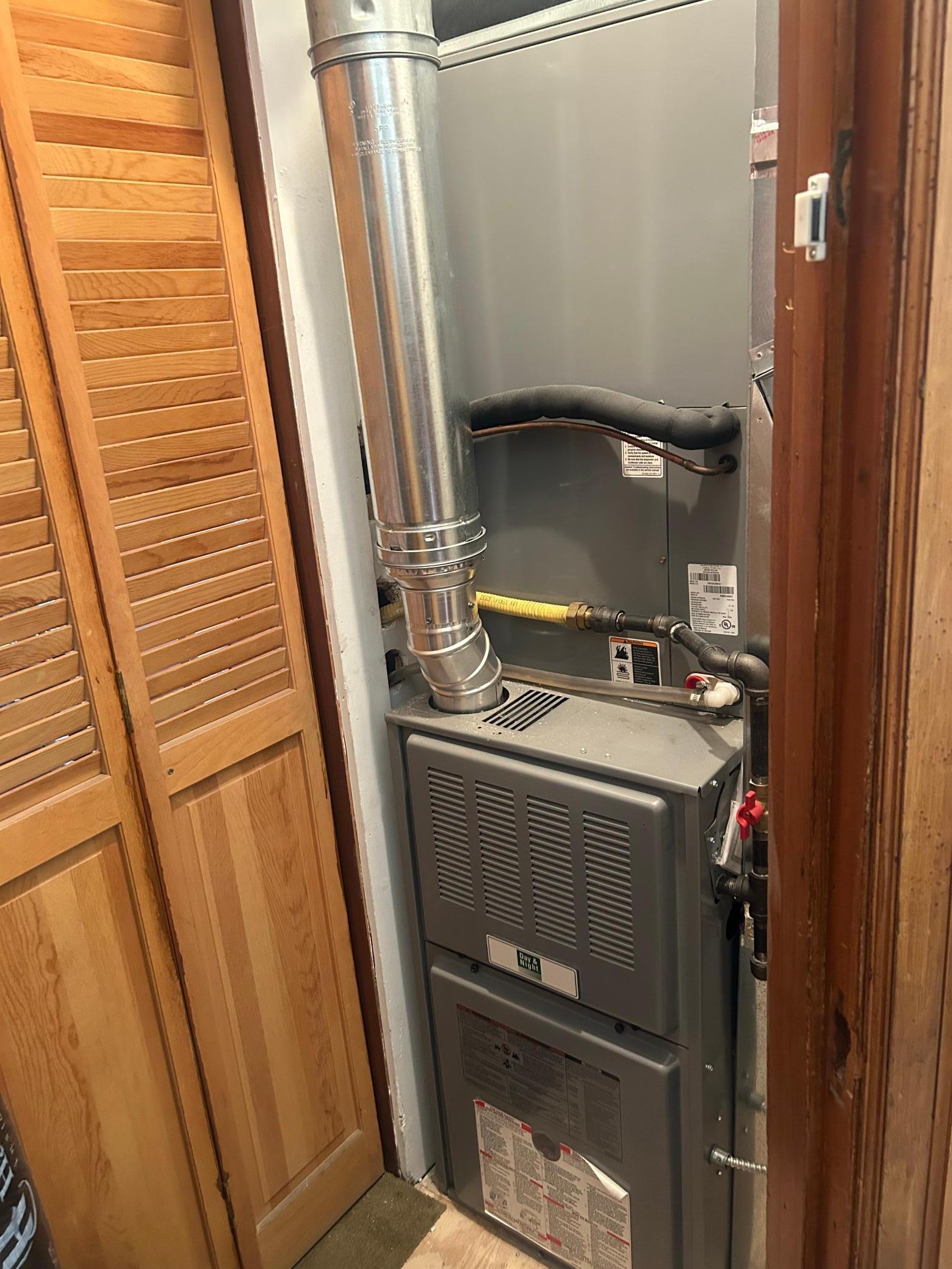224 Elm Street W Property Photo 30