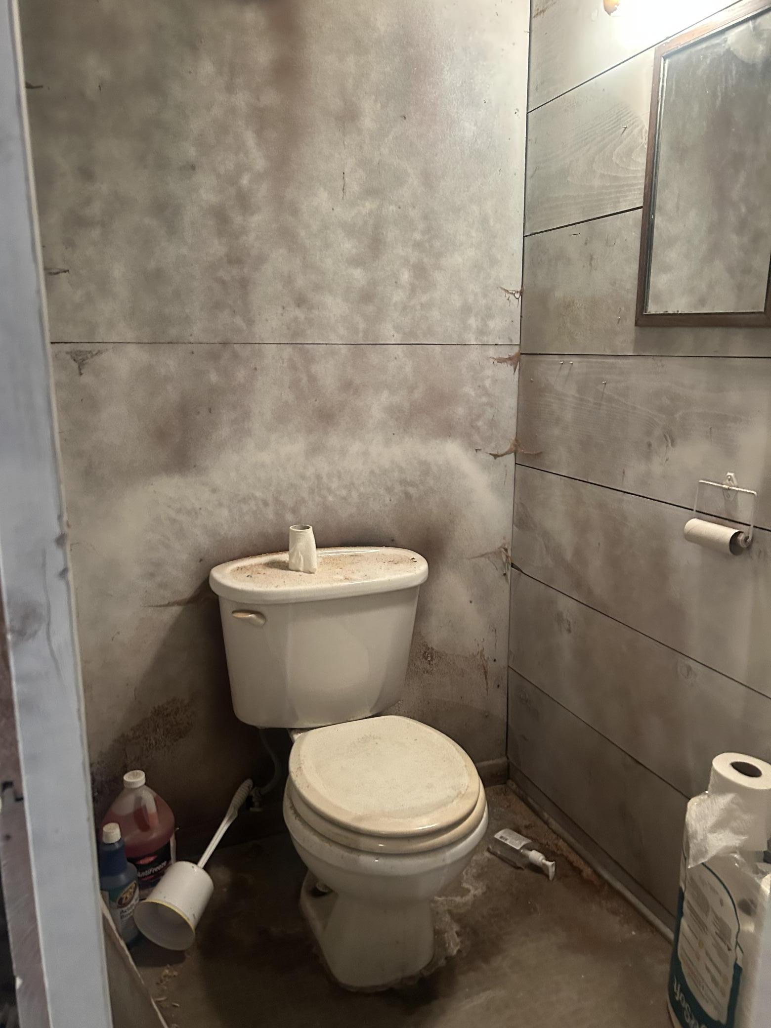 224 Elm Street W Property Photo 37