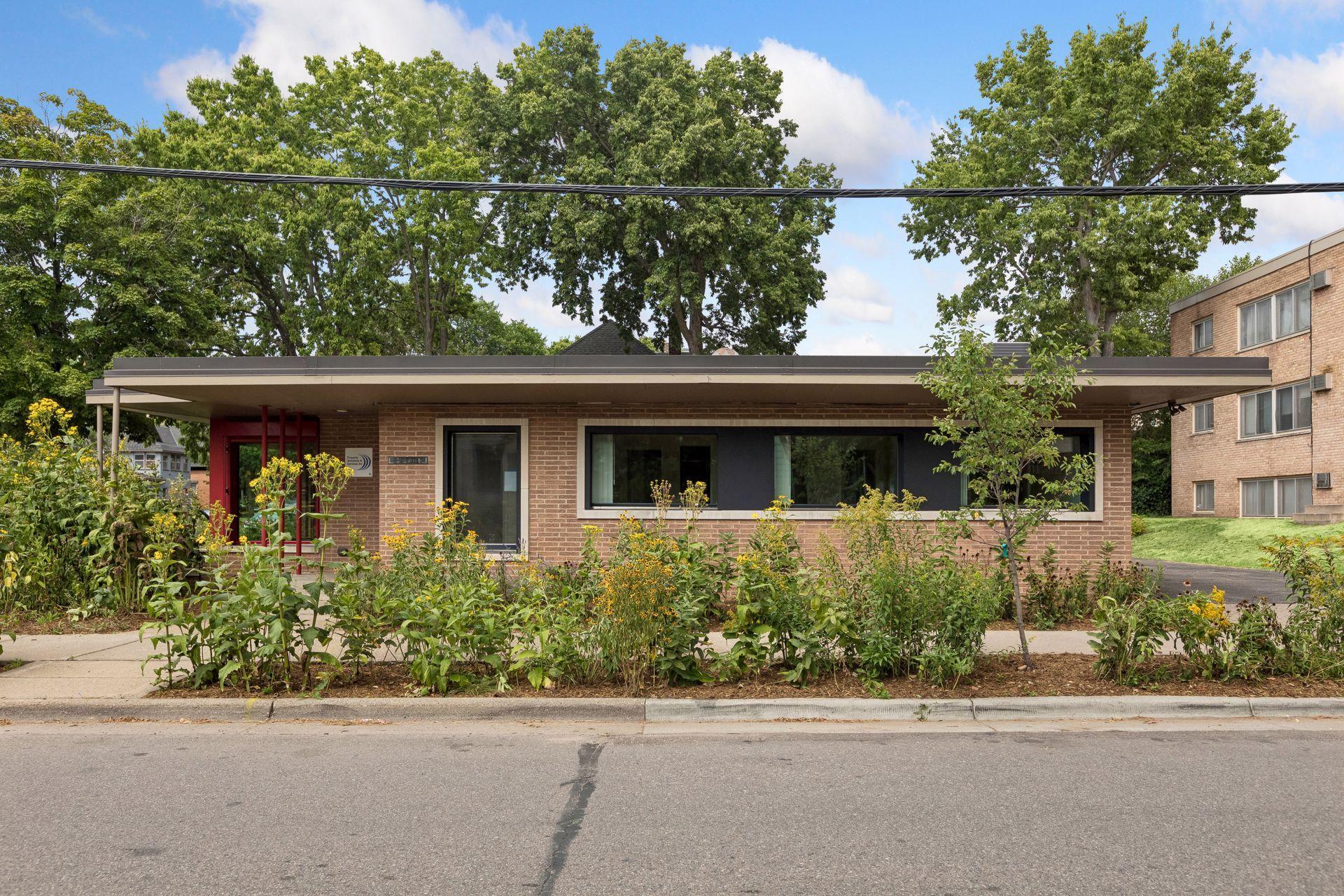 901 23rd Avenue Ne Property Photo 1