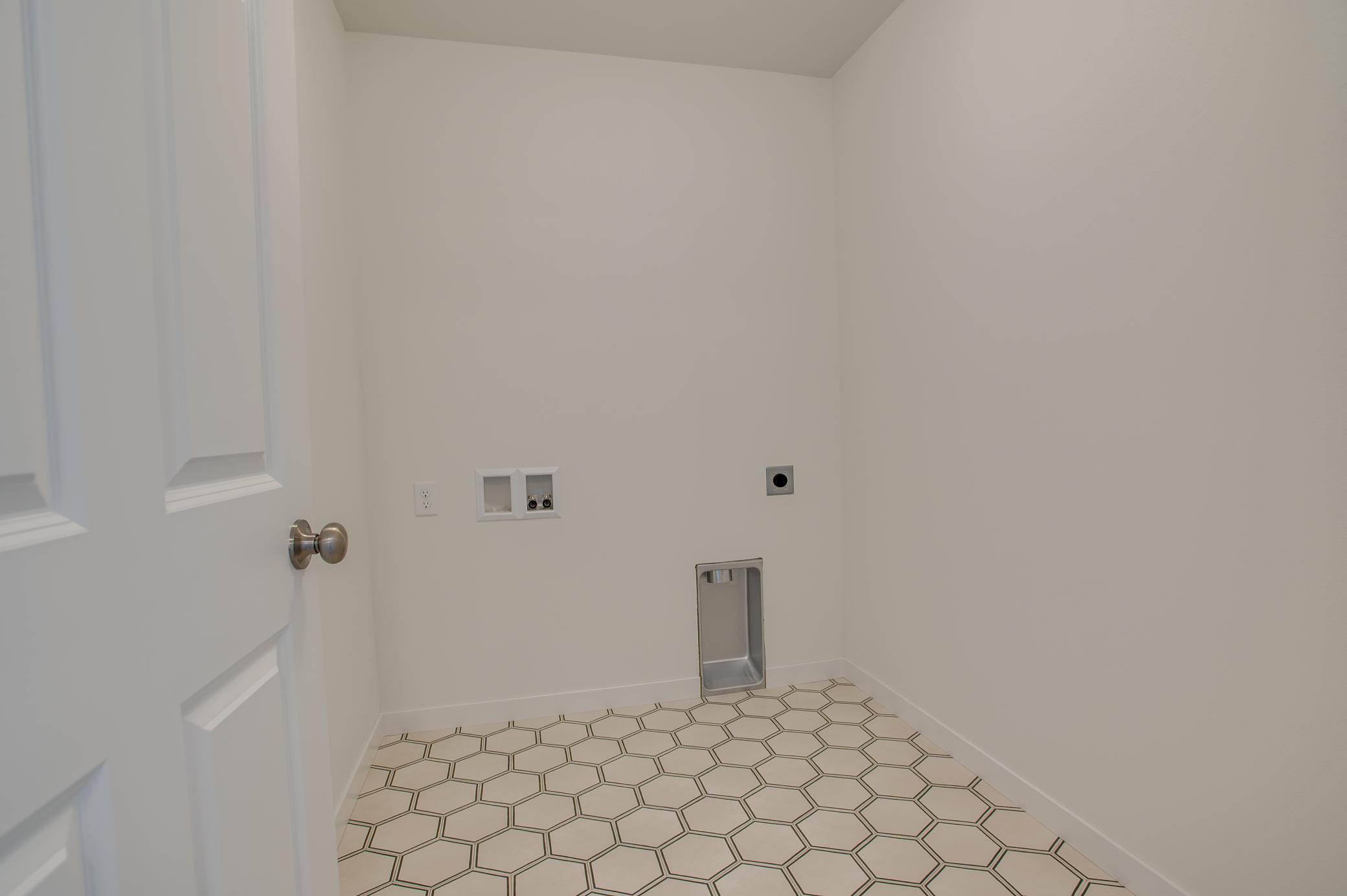 6726 Belding Drive S Property Photo 27