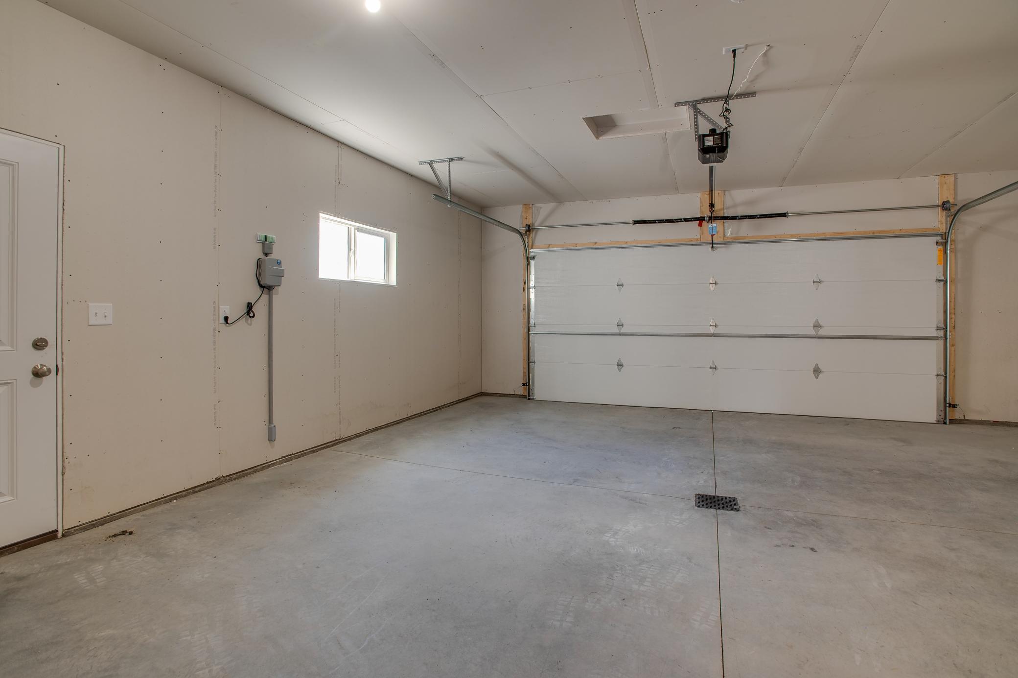 6726 Belding Drive S Property Photo 29