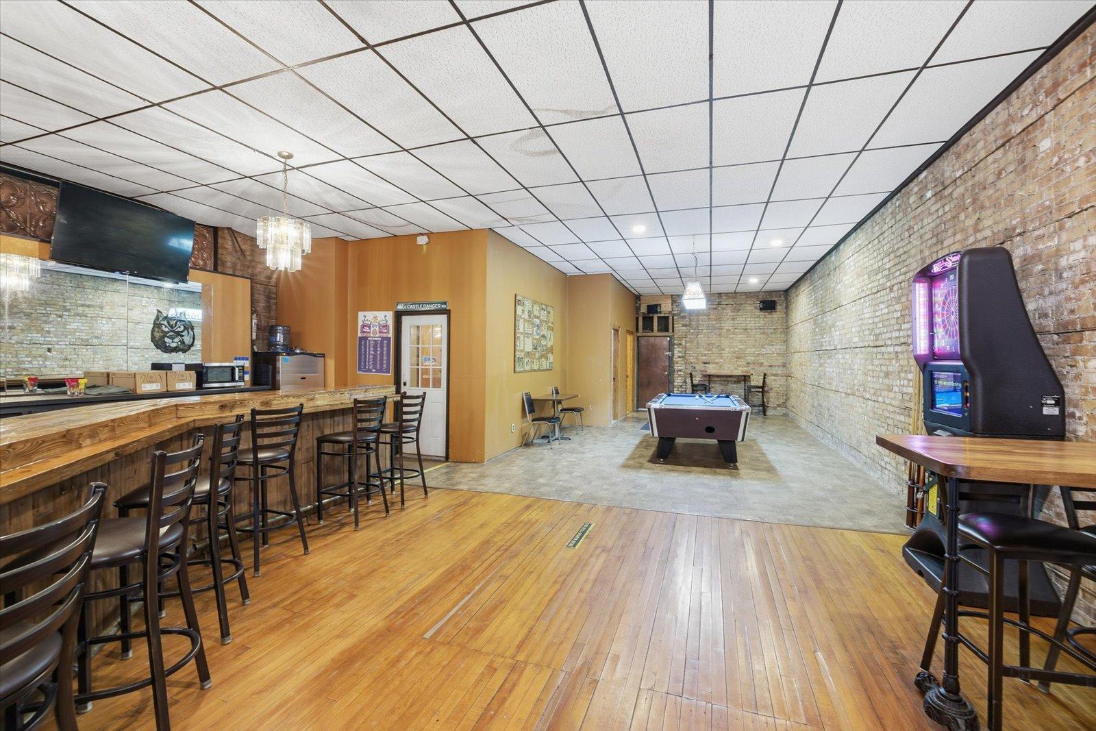 301 Grant Avenue Property Photo 8