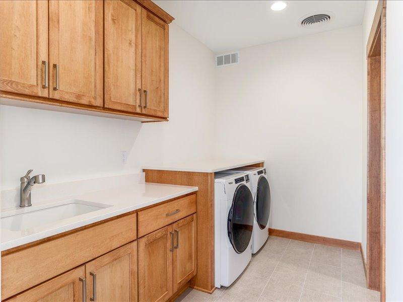 2359 Sydney Lane Property Photo 11