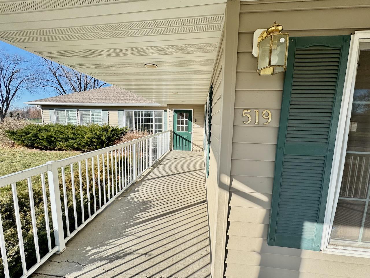 521 Oak Street Property Photo 8