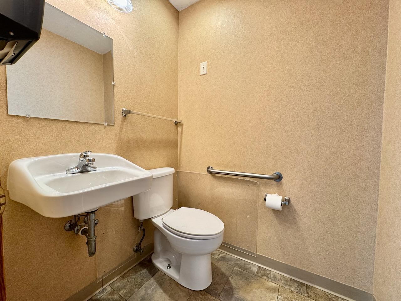 521 Oak Street Property Photo 17