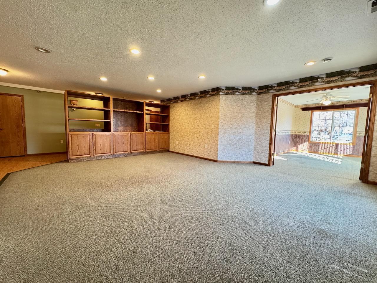 521 Oak Street Property Photo 42