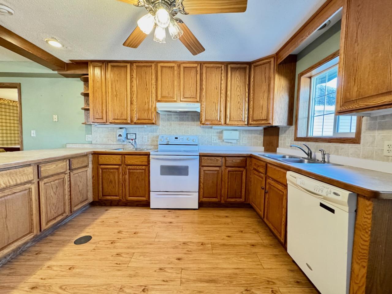 521 Oak Street Property Photo 51