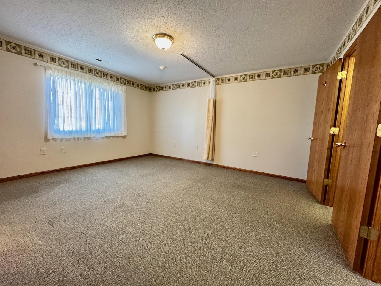 521 Oak Street Property Photo 53