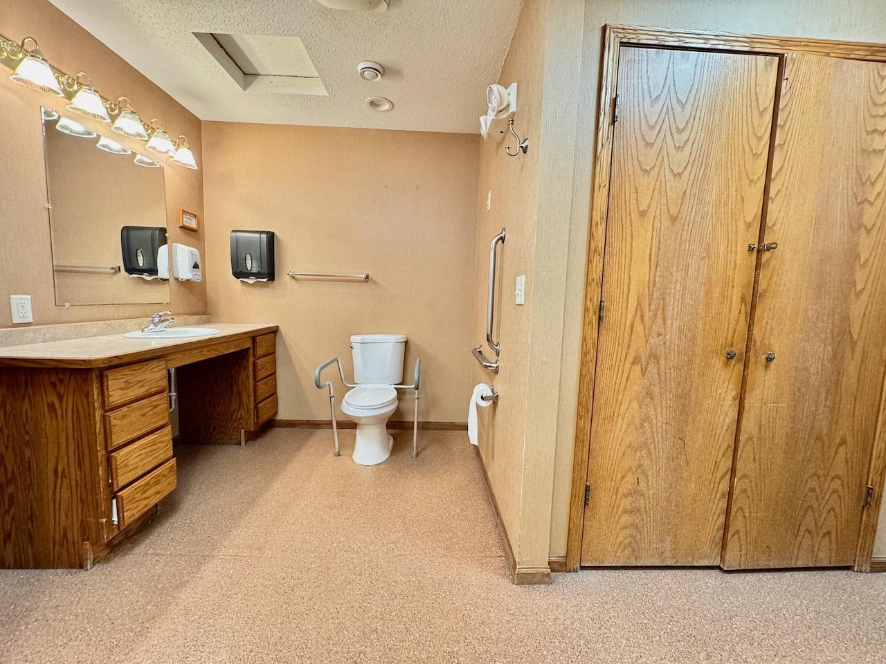 521 Oak Street Property Photo 59