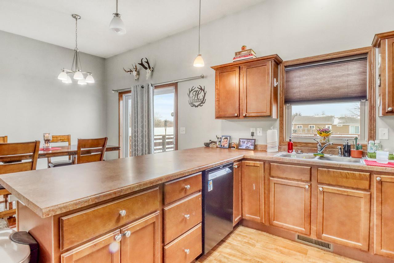 302 Chicago Avenue Property Photo 4