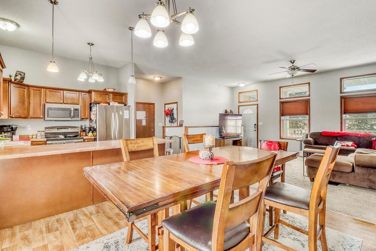 302 Chicago Avenue Property Photo 7