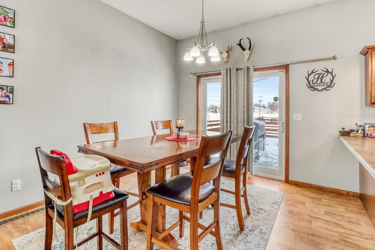 302 Chicago Avenue Property Photo 9