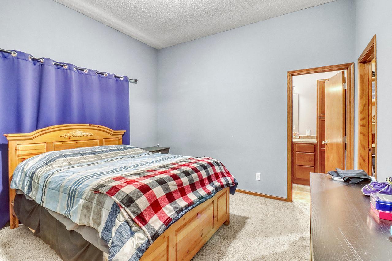 302 Chicago Avenue Property Photo 14